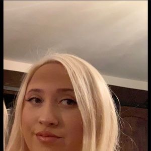 Meet your Posher, Mari